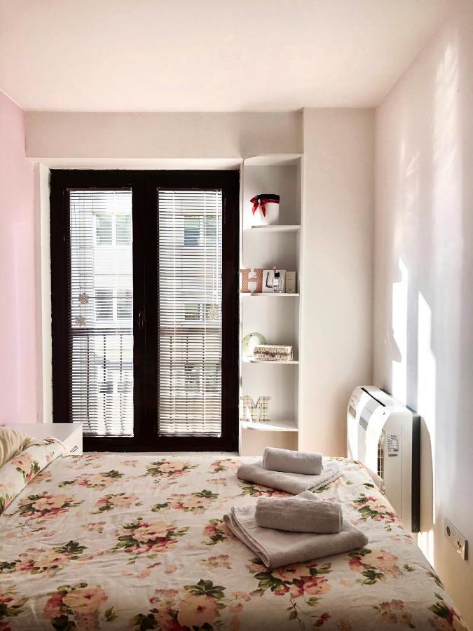 Modern Cosy Apartment By Smm 斯科普里 外观 照片
